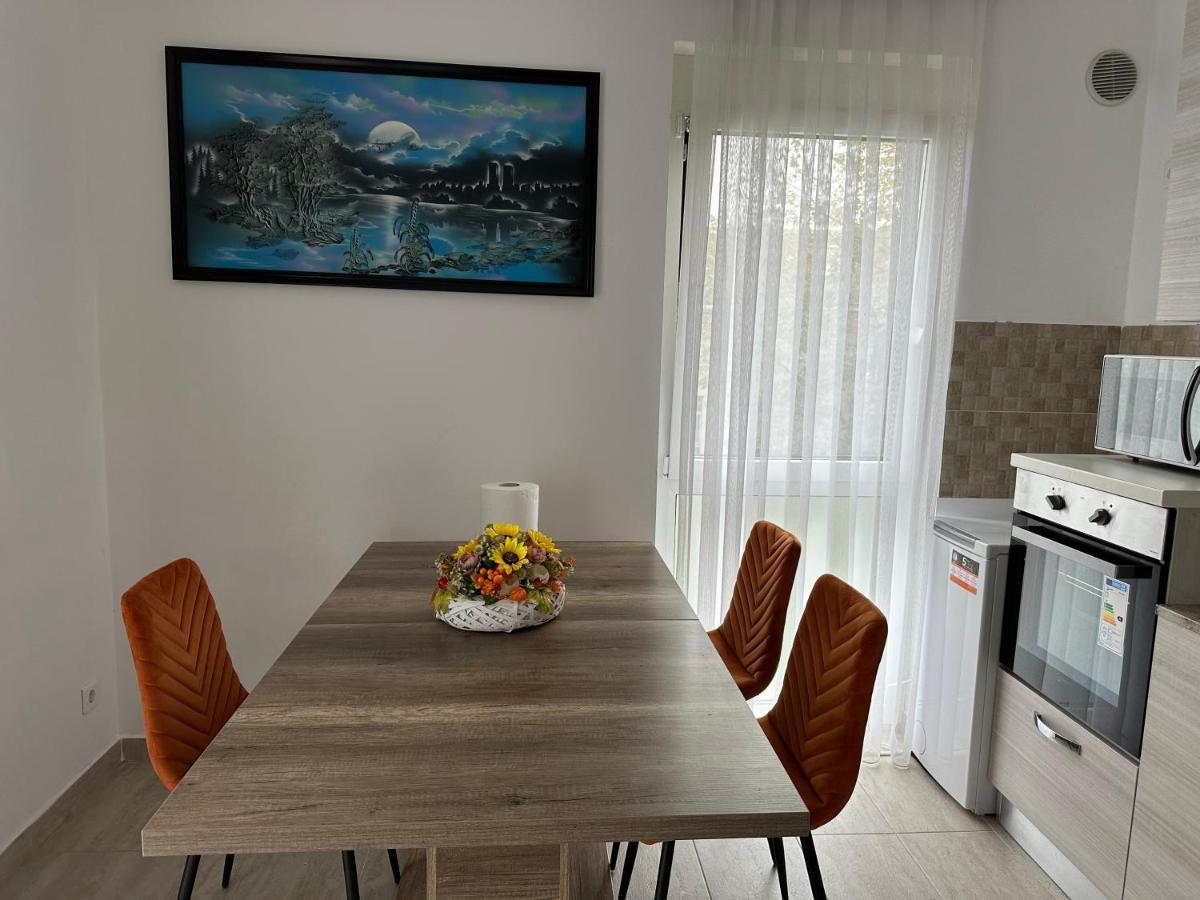 Home & Happy Oradea Extérieur photo