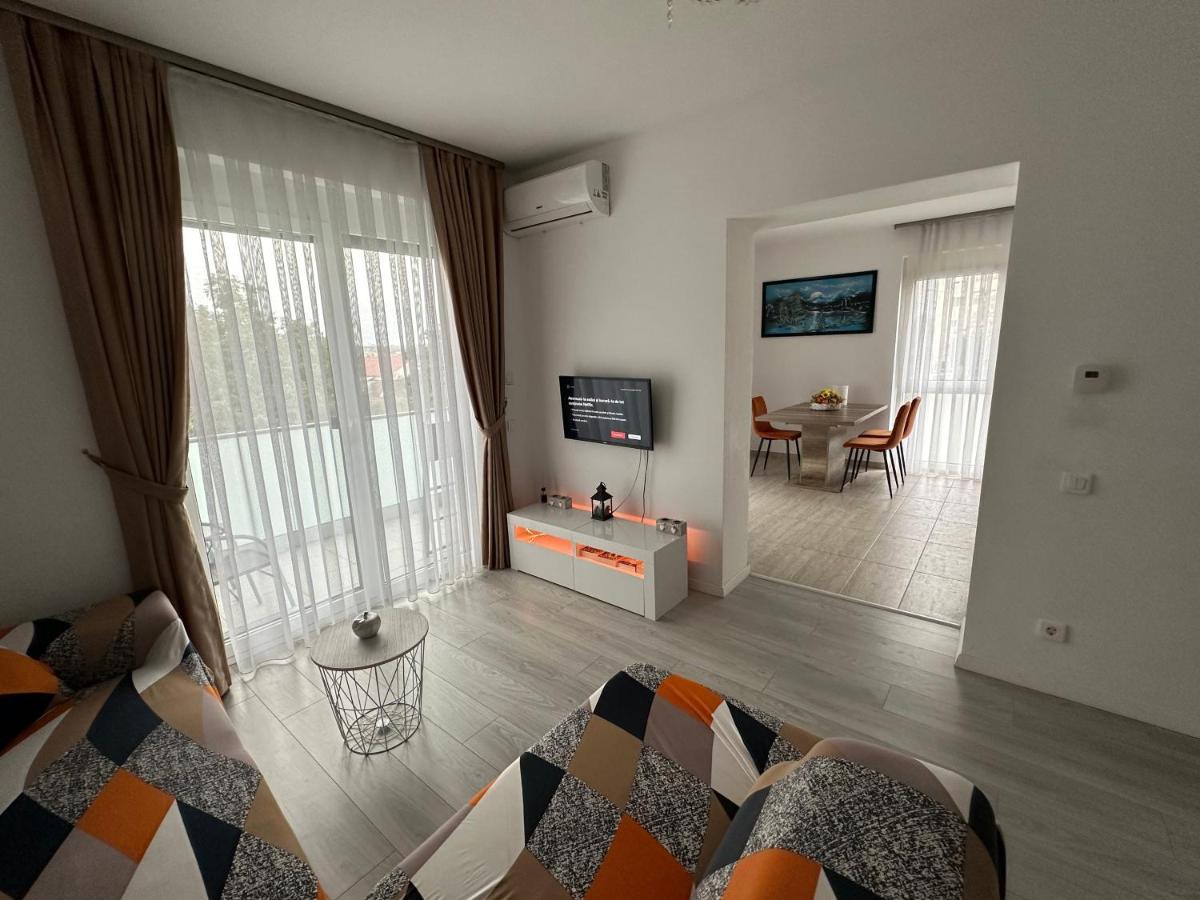 Home & Happy Oradea Extérieur photo