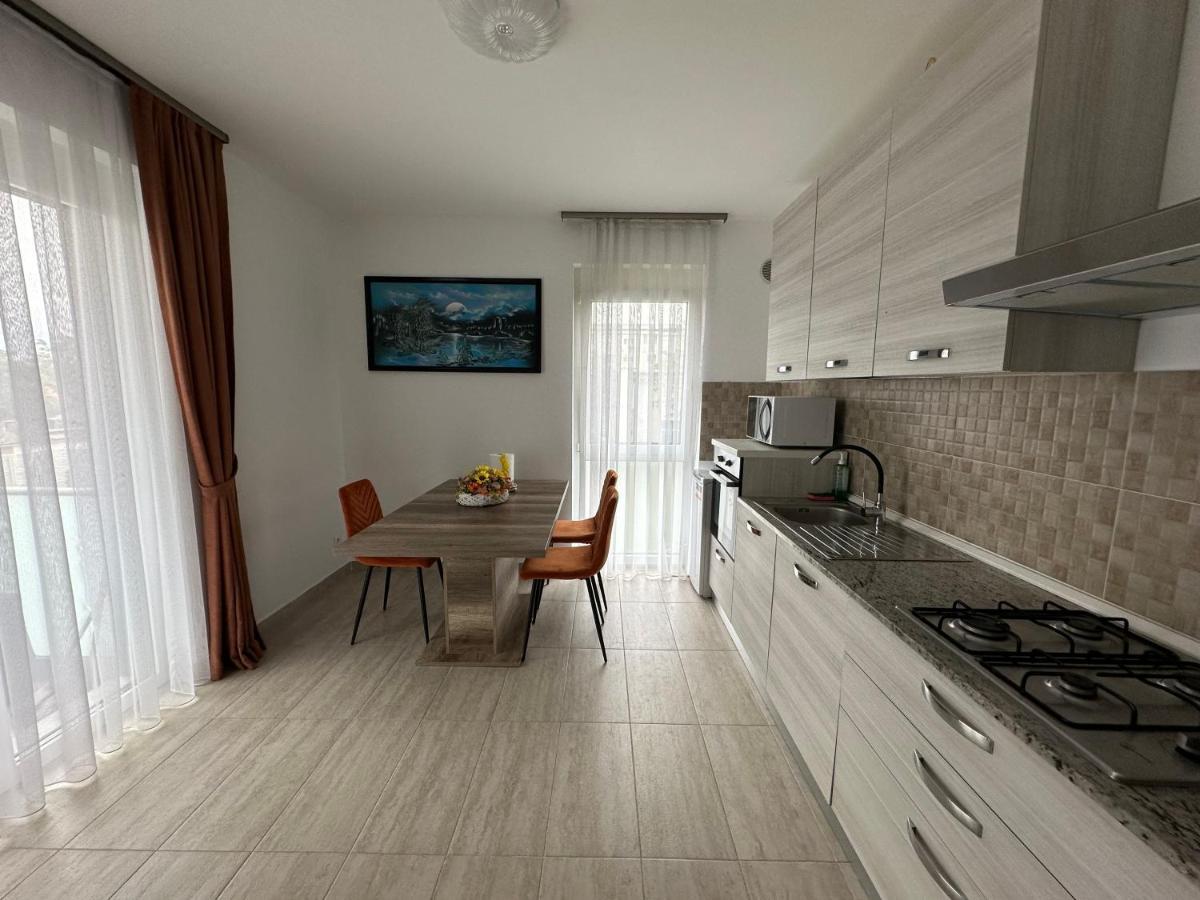 Home & Happy Oradea Extérieur photo